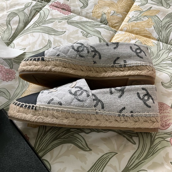 Chanel Women's Espadrilles 100% Authentic - Picture 8 of 12